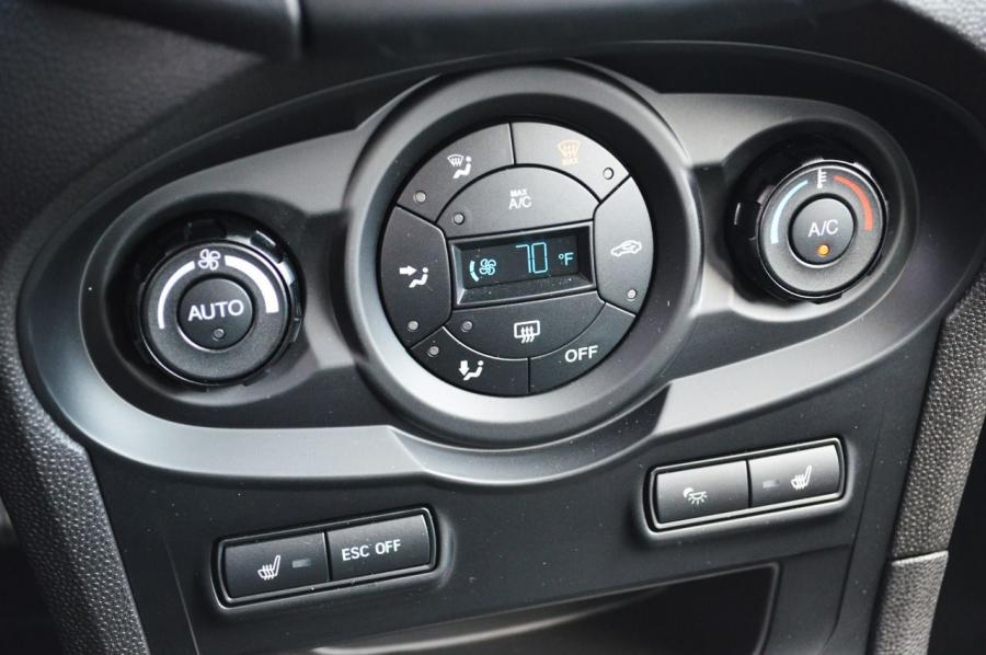  Ford Fiesta ST 2014 года  (фото 12 из 66)